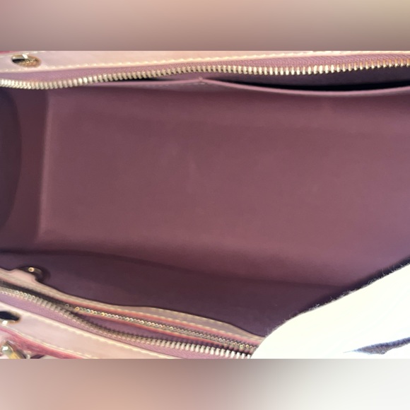 Louis Vuitton Vernis Brea GM  Rose Velours(Like NEW!!) - Picture 14 of 16